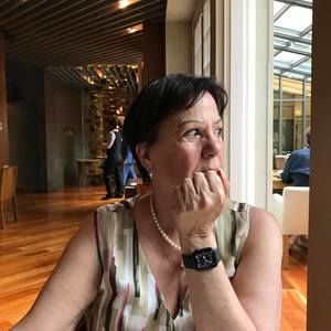 Meet your Posher, Madeleine